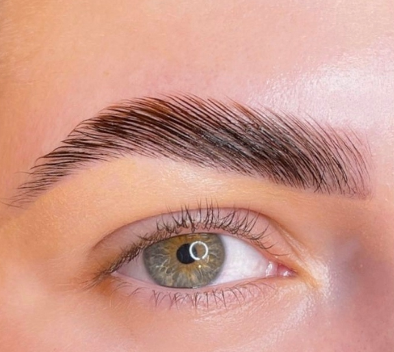 How to get perfectly laminated brows